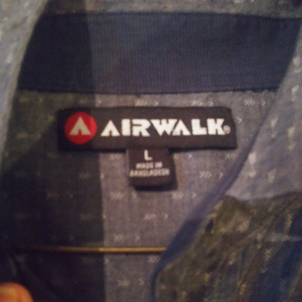 Mens button down - Picture 3 of 3